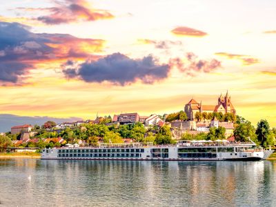 AS BELEZAS DO RIO RENO EM UM CRUZEIRO EM PORTUGUÊS NA EUROPA