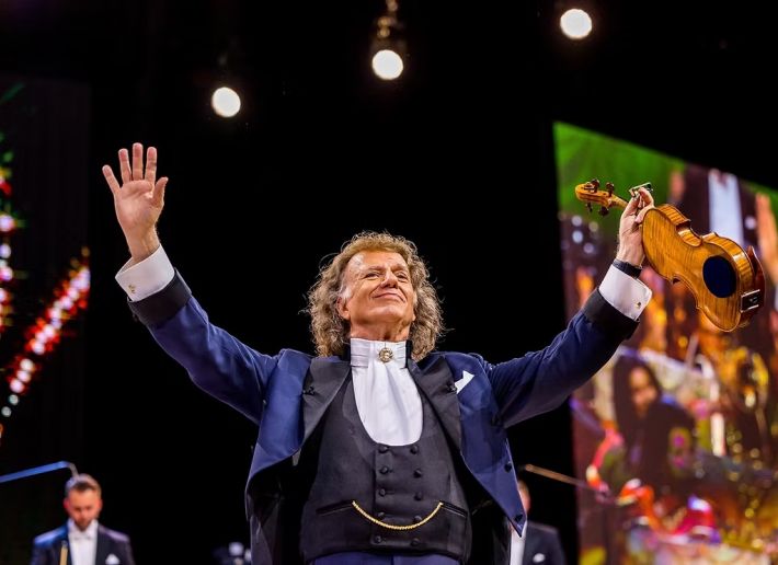 CRUZEIRO PELO RIO RENO COM CONCERTO DE ANDRÉ RIEU